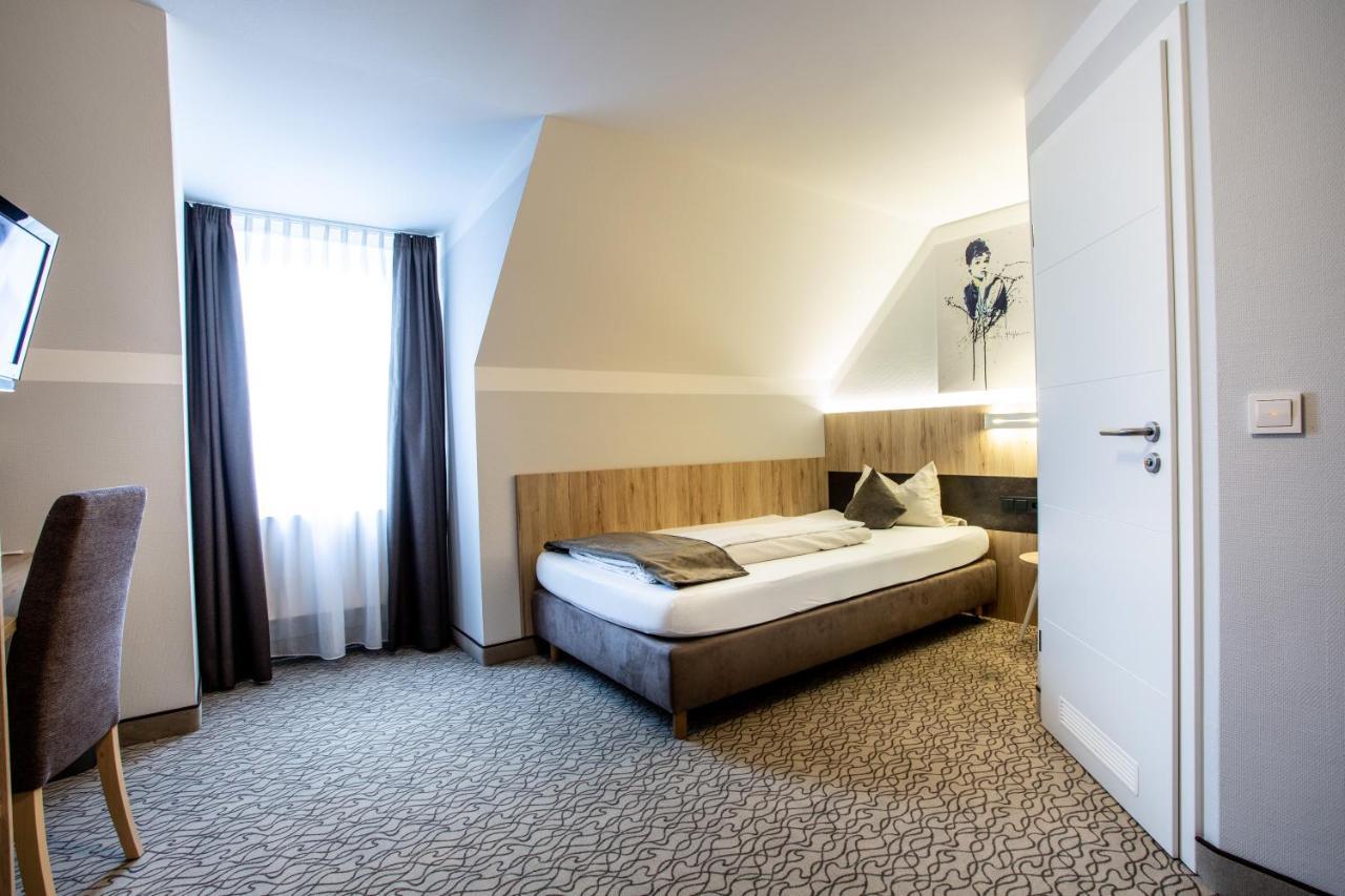 Amtsstüble Hotel & Restaurant Mosbach  Extérieur photo