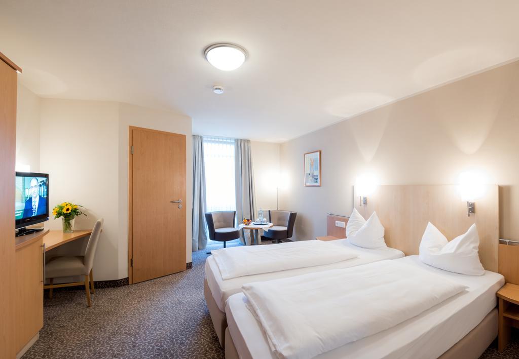 Amtsstüble Hotel & Restaurant Mosbach  Extérieur photo